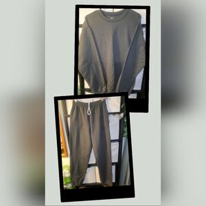 Men's Olive GREEN SWEATS.